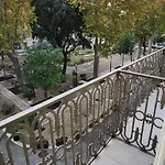 Square فندق نيم