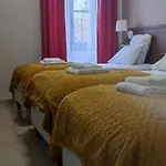 Square Hotel 3*