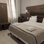 Square Hotel