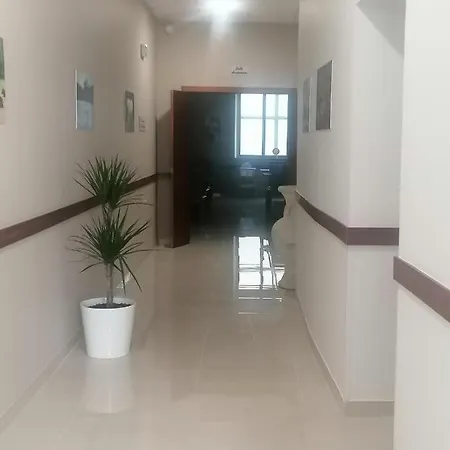 Square فندق نيم