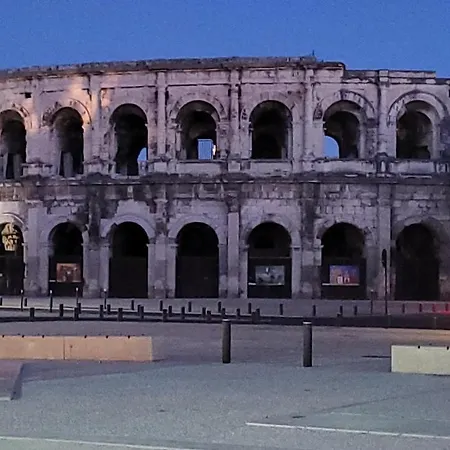 Square Nîmes