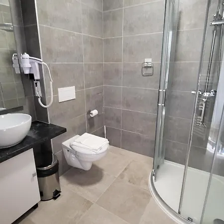 Otel Square Nîmes