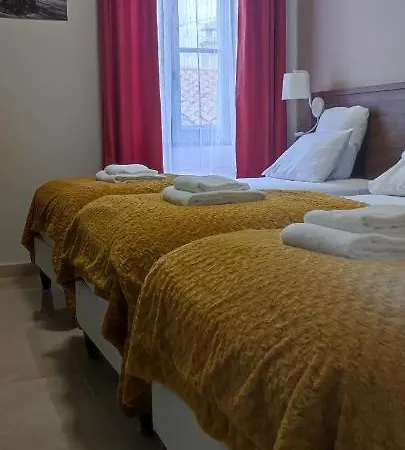 Square Hotel 3*
