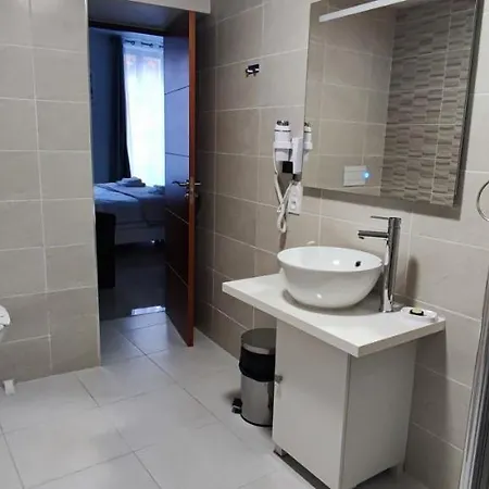 Otel Square 3*