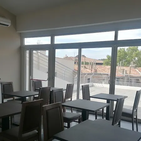 Square Hotel 3*