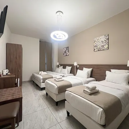 Square Hotel Nîmes